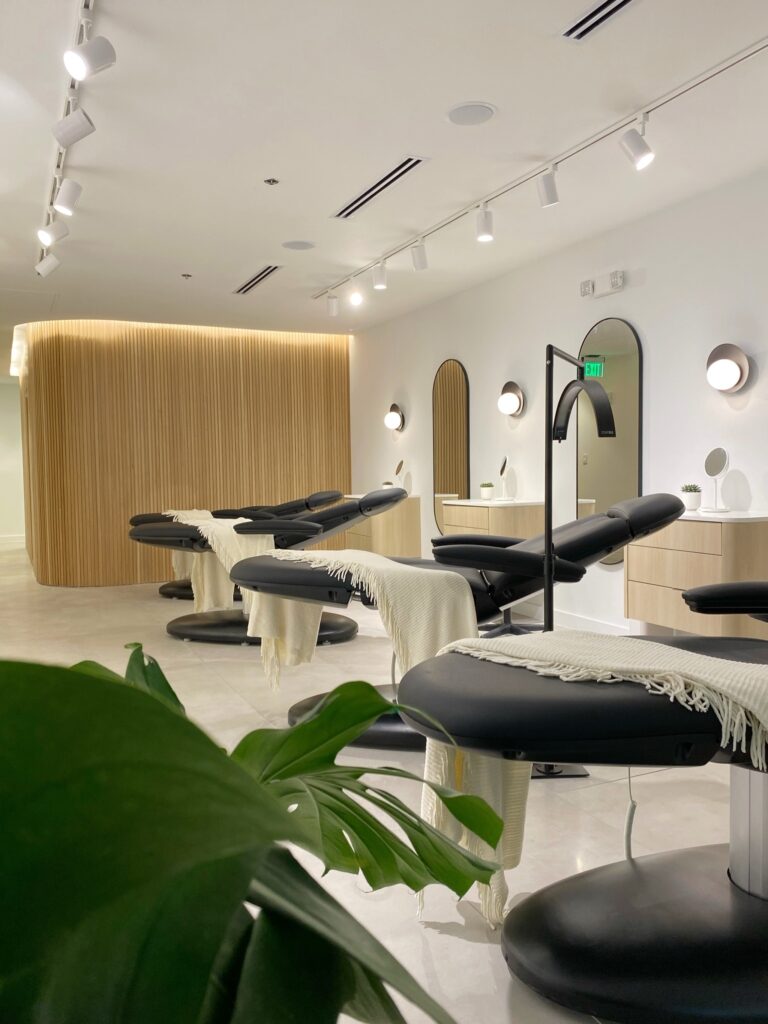 Studio 3D Brows CocoWalk — imagen 3